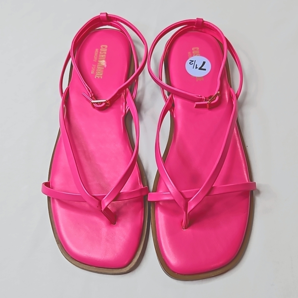 CUSHIONAIRE Vida Pink Flat Sandals Size 7.5